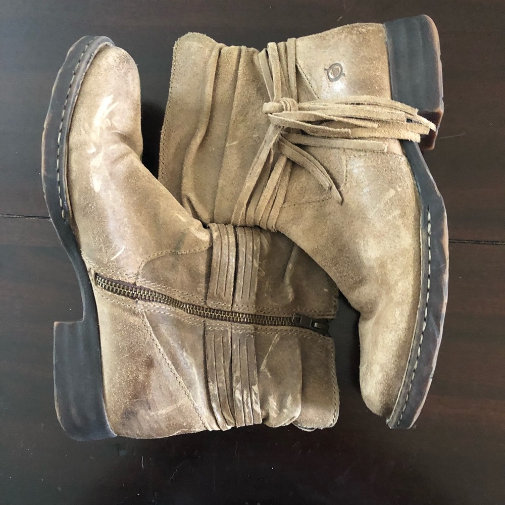 SUPER CUTE Born boots